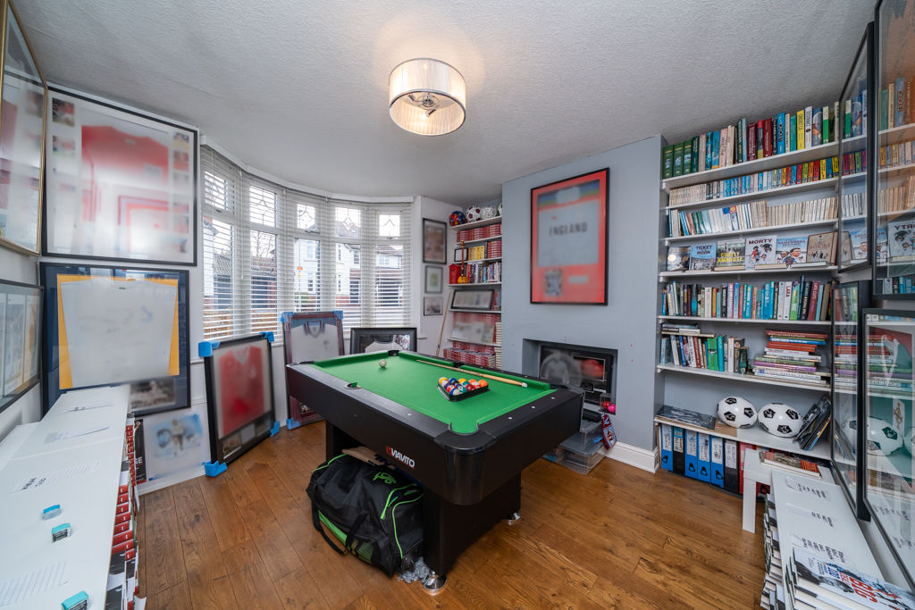 Sitting room- click for photo gallery